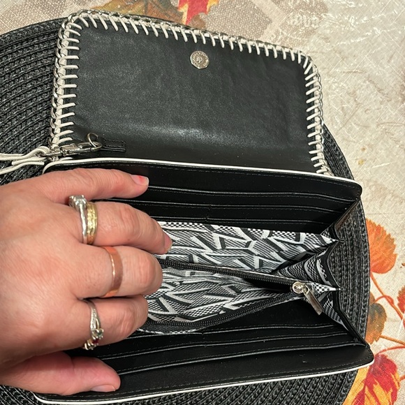 NWT Andrew Marc New York wallet color white - Picture 7 of 11